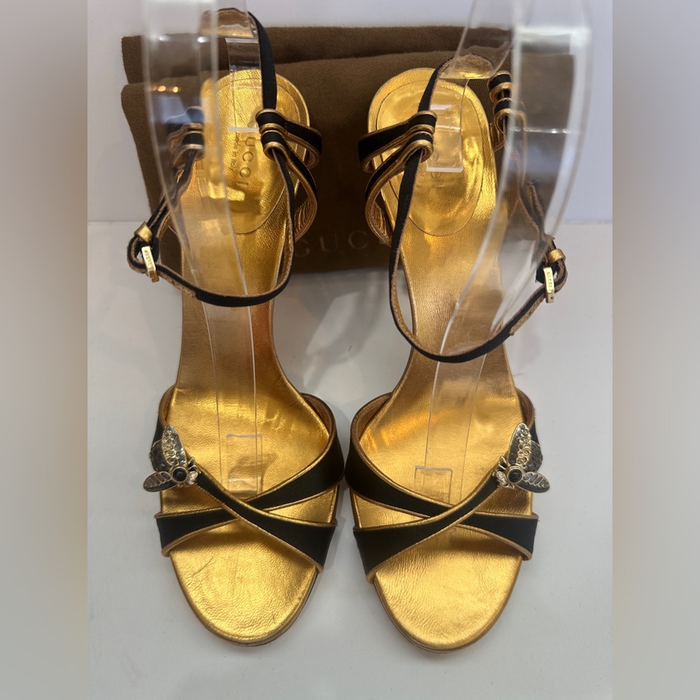 Gucci Bee Satin Heels Black Gold Strappy Sandals Ankle Strap Pumps Sz 9.5 - Picture 3 of 13